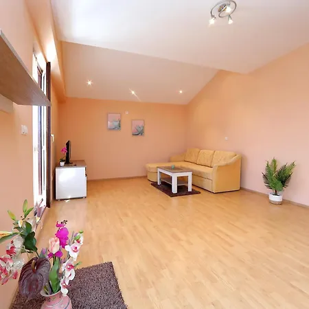 Apartment Apartments With Parking Space Bibinje, Zadar - 5800 *