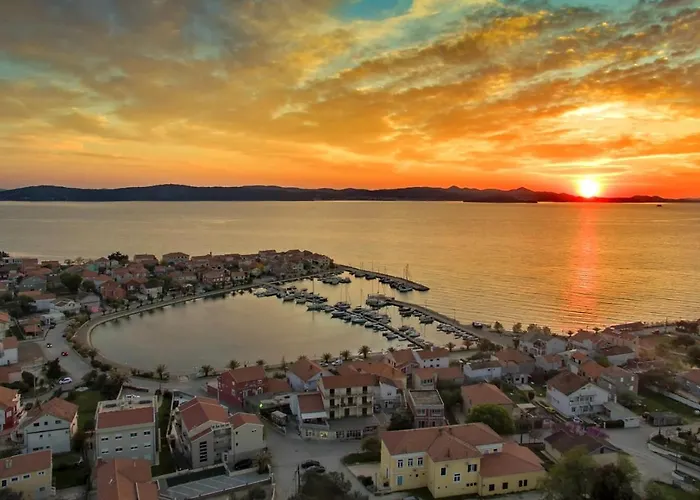 Διαμέρισμα With Parking Space Bibinje, Zadar - 5800