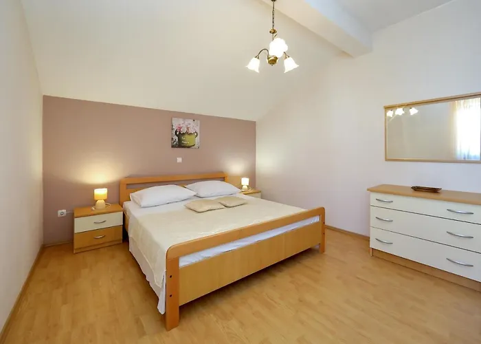 Apartments With Parking Space Bibinje, Zadar - 5800 Apartman *